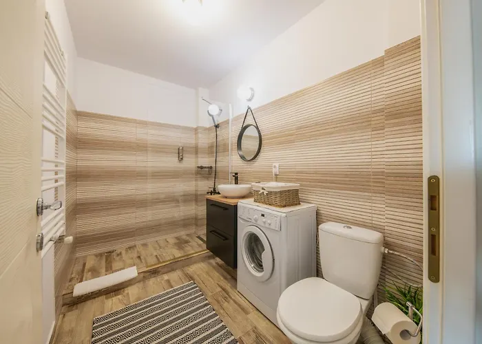 Daire Patrick Kaloşvar